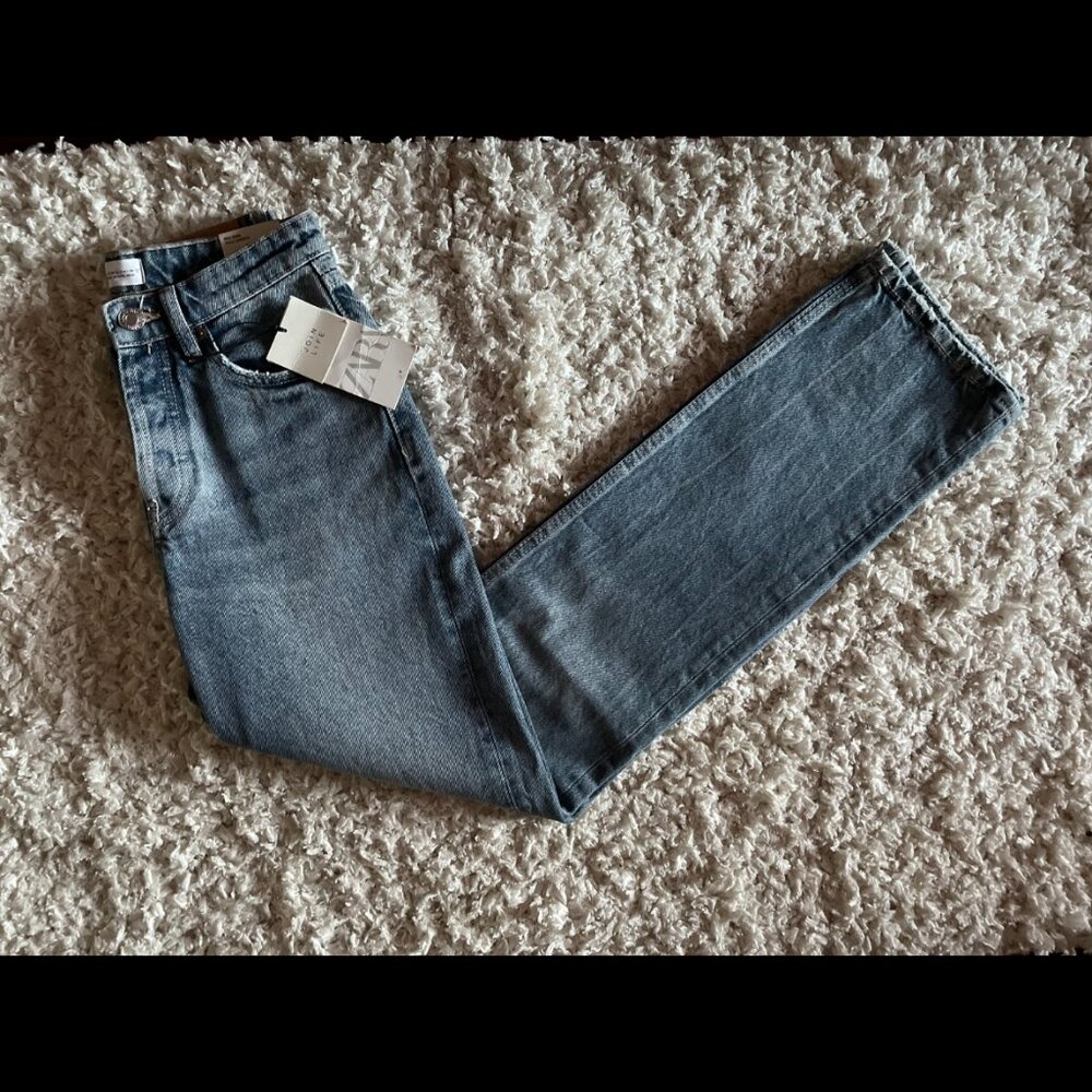 NWT Zara Mid-Rise, Full Length, Straight Leg Jeans, US 2